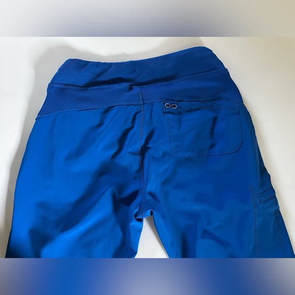 Cherokee Infiniti Scrub Set Blue Small Top XS Petite Pants - Picture 10 of 11